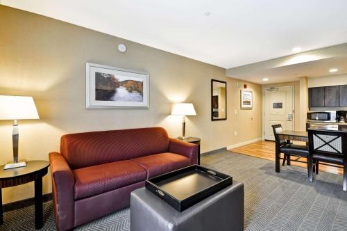 Homewood Suites by Hilton Hartford / Southington CT