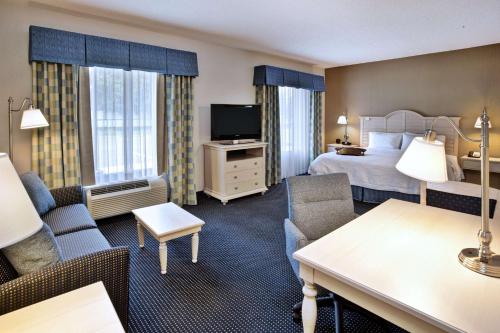 Hampton Inn & Suites - Cape Cod / West Yarmouth - image 6