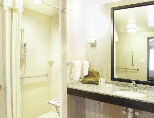 Homewood Suites by Hilton Coralville - Iowa River Landing - image 11