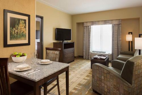2 bedrooms, 4 beds