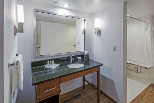 Homewood Suites Greensboro - image 11