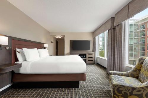 Hampton Inn & Suites Greenville-Downtown-Riverplace - image 11