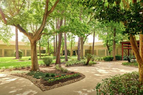 DoubleTree by Hilton Houston Intercontinental Airport in Houston, USA
