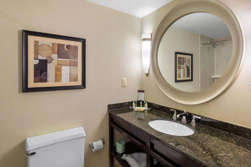 DoubleTree by Hilton Downtown Wilmington - Legal District