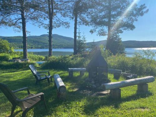 Lake Orignal Waterfront SPA Pool Tremblant SKI