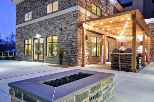 Homewood Suites By Hilton Orange New Haven in Orange, USA