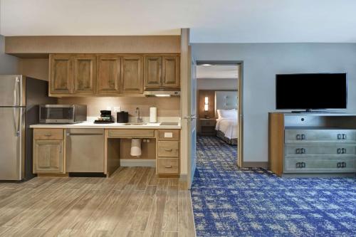 Homewood Suites By Hilton Orange New Haven - image 13