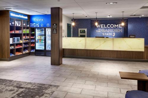 Hampton Inn Newark Airport in Newark, USA