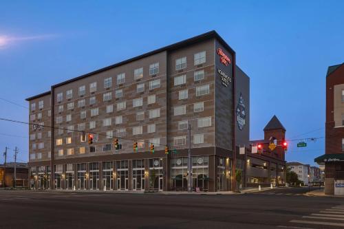 Hampton Inn Indianapolis Canal Iupui In - image 8