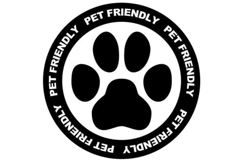 Spacious home, 3 king beds, huge backyard near UM Spacious home, 3 king beds, huge backyard near UM