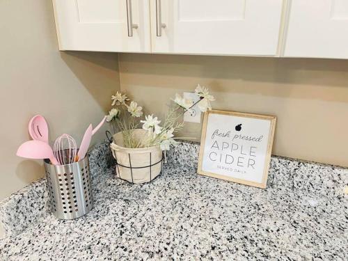 Spacious home, 3 king beds, huge backyard near UM Spacious home, 3 king beds, huge backyard near UM