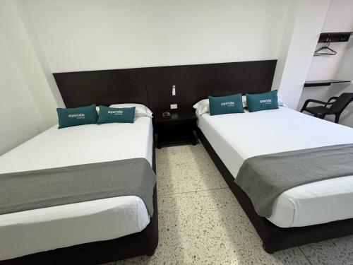 Quadruple Room with Private Bathroom image 2