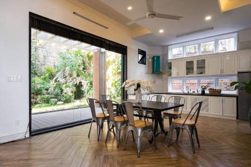 Orestay Halong Garden Villas