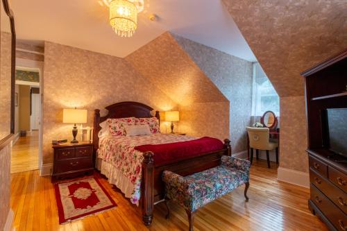 The Dawson House Bed & Breakfast