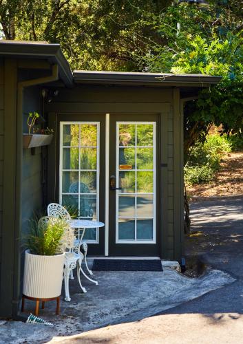 Mine and Farm, The Inn at Guerneville, CA - 편의 시설/서비스