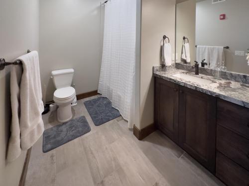 Ideal Condo 2 Minute Drive to Deer Valley Ideal Condo 2 Minute Drive to Deer Valley