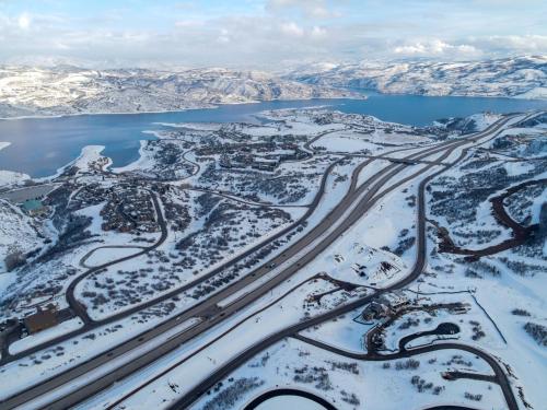 Ideal Condo 2 Minute Drive to Deer Valley Ideal Condo 2 Minute Drive to Deer Valley