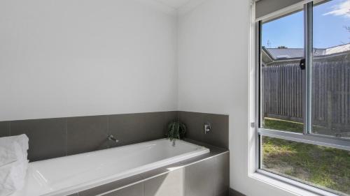 บริการและสิ่งอำนวยความสะดวก, Habitat House in เมตุง