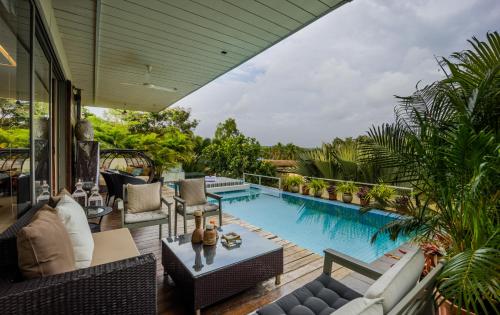 Elara by Hireavilla - 4BR with Private Pool, Parra