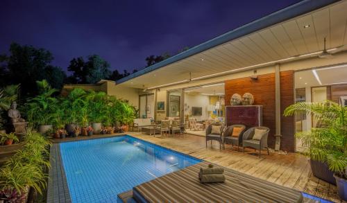 Elara by Hireavilla - 4BR with Private Pool, Parra