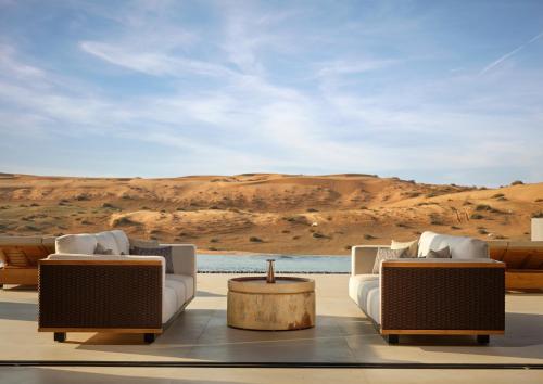 מרפסת, The Ritz-Carlton Ras Al Khaimah, Al Wadi Desert in ראס אל-ח'ימה