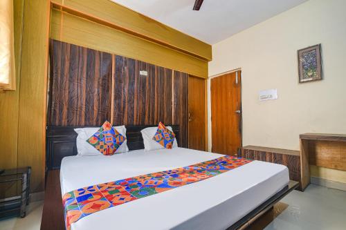 FabHotel Maadhavam Residence