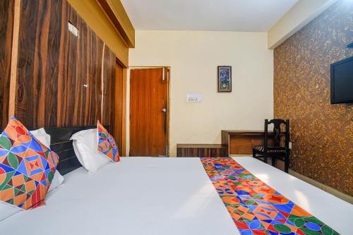 FabHotel Maadhavam Residence