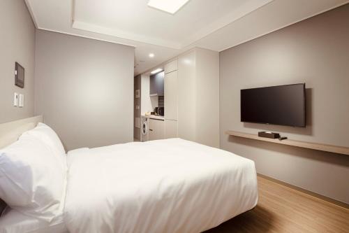 Sollago Myeongdong Hotel & Residence Room Type - Deluxe Double Room