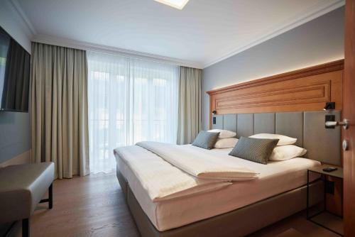 Hotel EDELWEISS Berchtesgaden Superior Room Type - Suite with City View