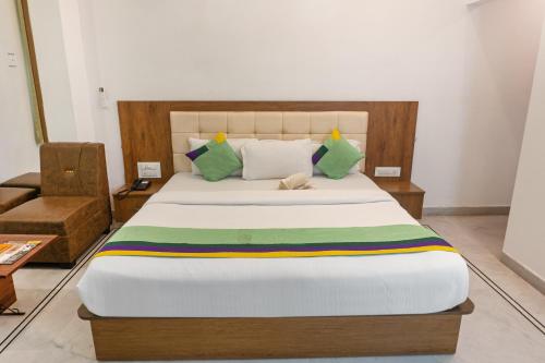 room detail thumbnail 1