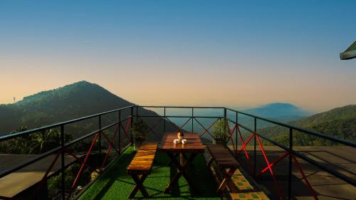 Skats, Vayalada View Point Resort  in Chemancheri