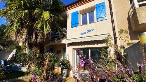 studio lumineux climatisé petit jardin et parking, Перпиньян