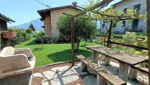 Apartment with garden and BBQ Gravedona - Larihome A46