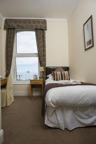1 twin bed