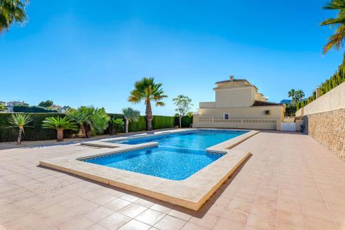 Three-Bedroom Villa image 7