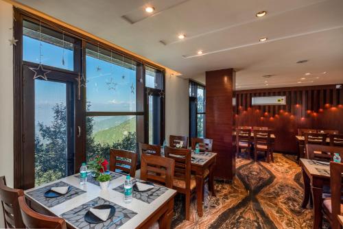 The Seasons Dalhousie - Best Valley View & Mountain View AC Hotel in Dalhousie in Dalhousie