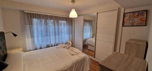 Apartamento Argüelles · 3 Hab · 1 baño · 5 pax