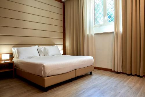 Occidental Aurelia - image 9