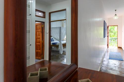 Bad, Lafayette One Bedroom Apartment, with Beach Access, Malindi in Malindi