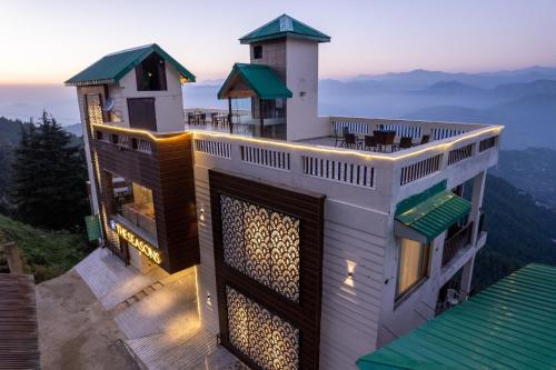 The Seasons Dalhousie - Best Valley View & Mountain View Hotel in Dalhousie