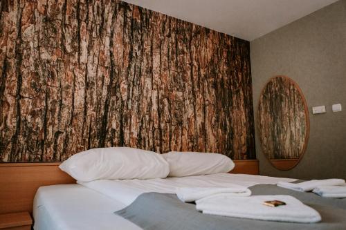 Park Hotel - image 3