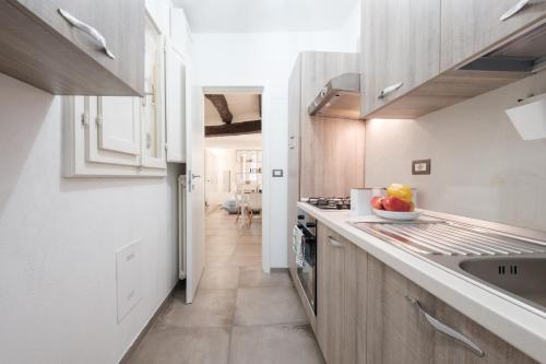 Studio Apartment image 7