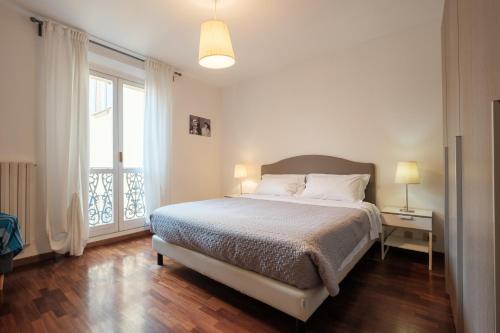 One-Bedroom Apartment image 4