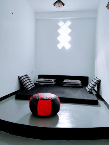 Area 51 Apartment - Tap to explore photos