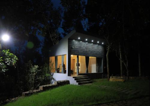 . Blue Valley Estate-12 Acre Forest-Silver Oak-Villa