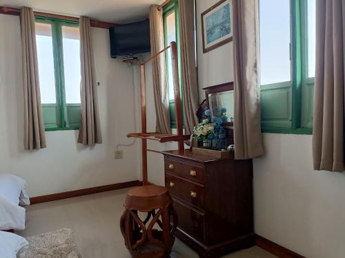 Ayutthaya teak home Homestay