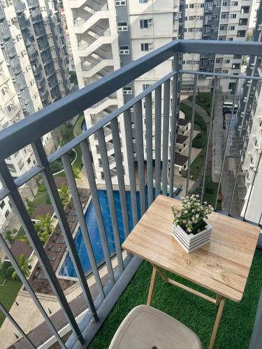 JustRelax Staycation at Vine Residences, Манила