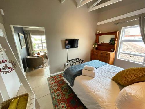 Calm Waters Guesthouse: Robberg Room