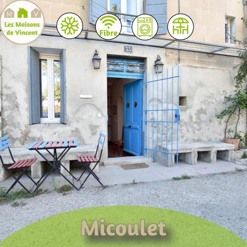 Micoulet, Parking - Clim - Location saisonnière - Arles