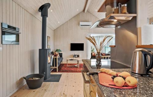 cuina, Cozy Home In Odder With Wifi in Odder